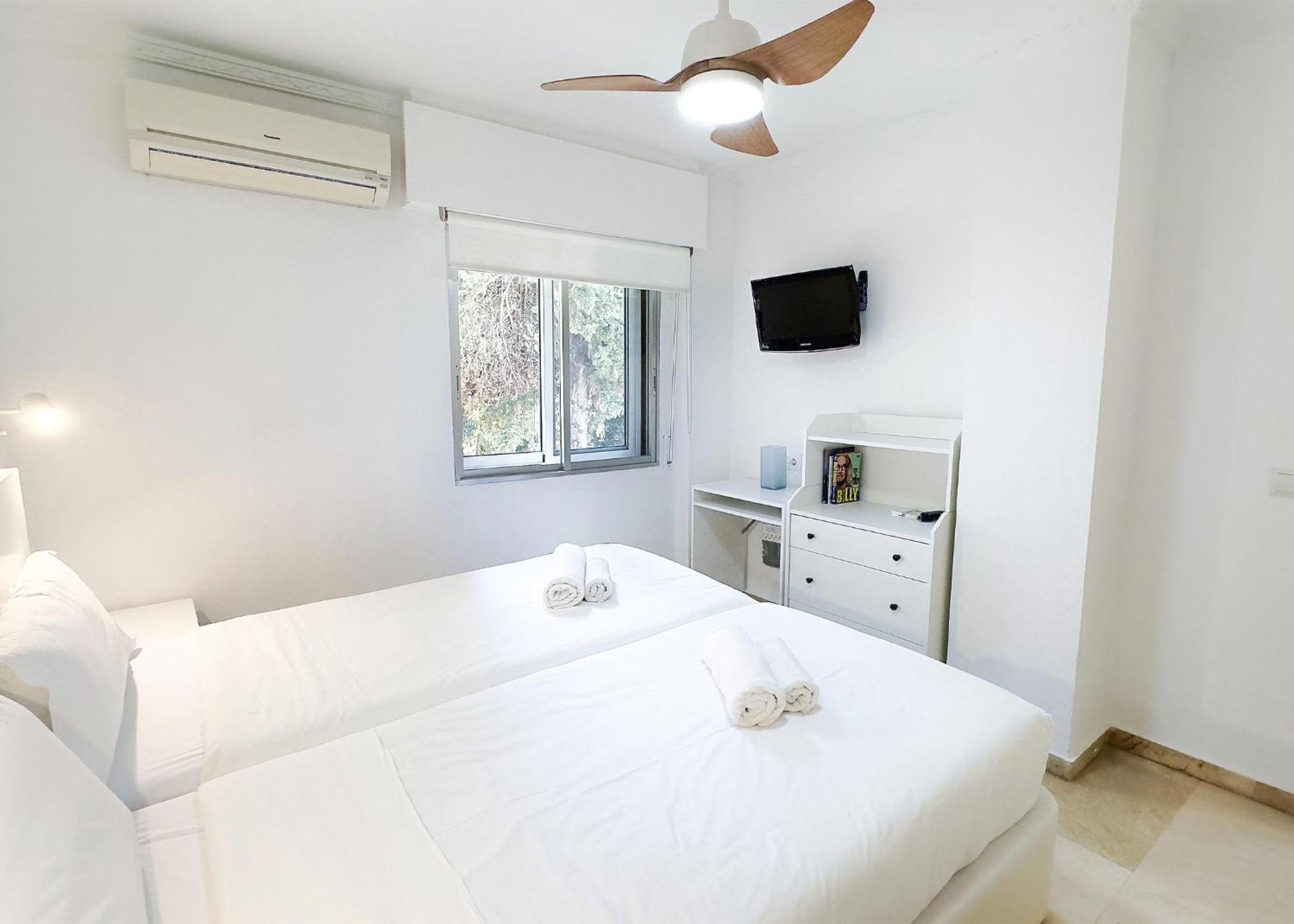 1 Bedroom Apartment Second Line Beach- Parque Marbella Building 외부 사진